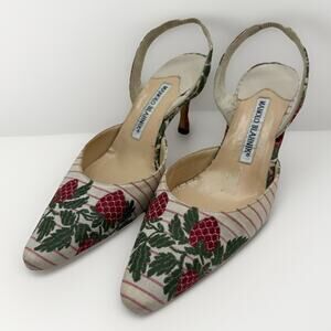 Manolo Blahnik Strawberry Embroidered Woven Slingback Heels Womens Size 36 US 6